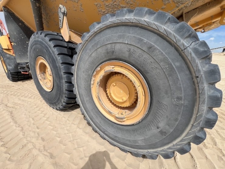 2021-volvo-a60h-image-17