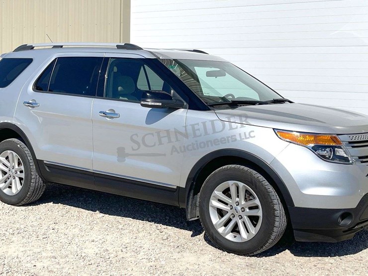 2013-ford-explorer-image-1