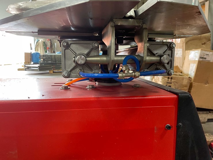 #8524-•-tire-changer-(e)-image-51