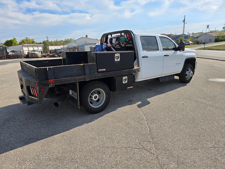 2017-gmc-sierra-3500-image-22