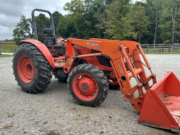 #2402-•-2012-kubota-tractor-image-10