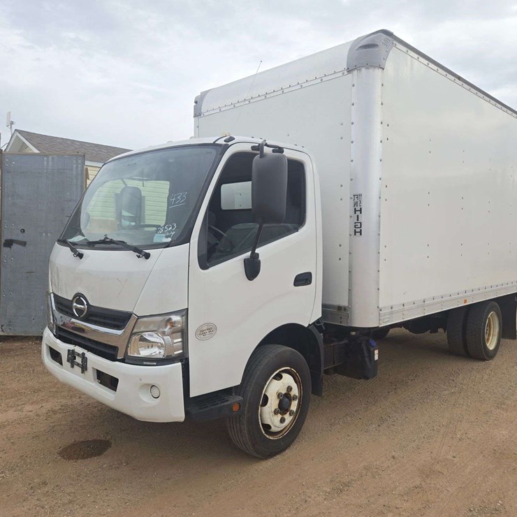 2019 HINO 195