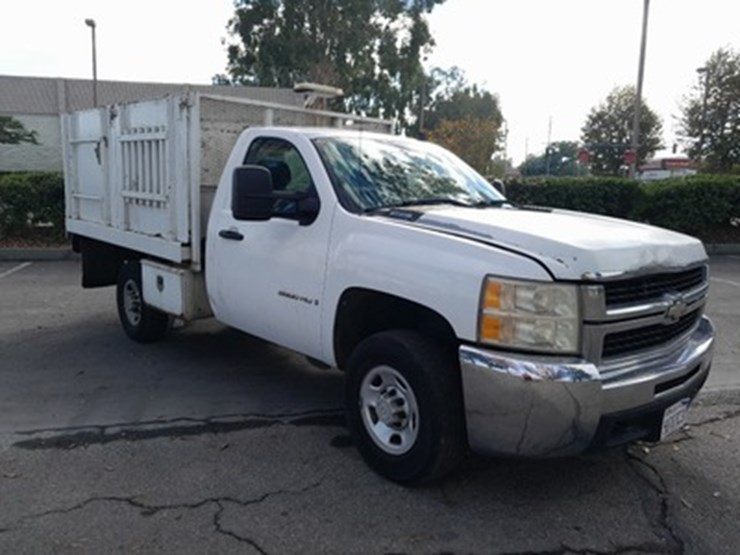 2009-chevrolet-silverado-2500hd-image-1