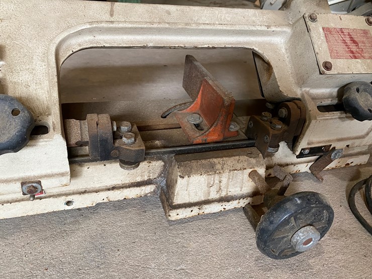 #64-•-#172-•-central-machinery,-heavy-duty-metal-cutting-bandsaw-with-1-hp-motor-image-4