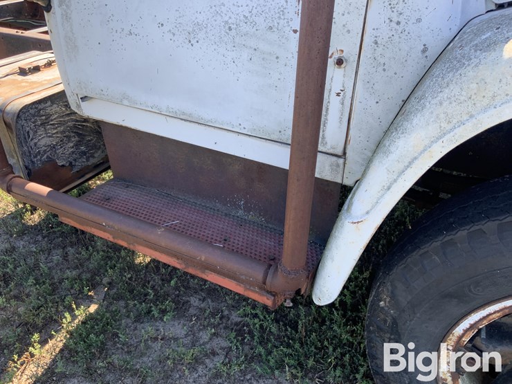 1969-international-loadstar-image-17