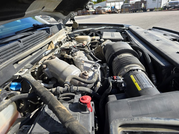 2017-gmc-sierra-3500-image-43