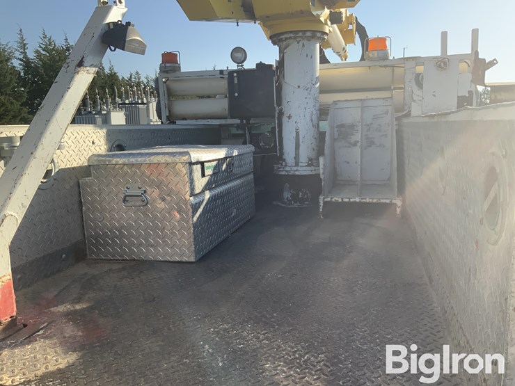 2015-ford-f550-image-15