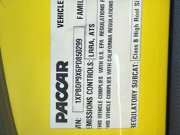 2023-peterbilt-579-image-9