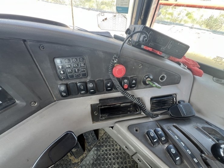 2019-volvo-a60h-image-35