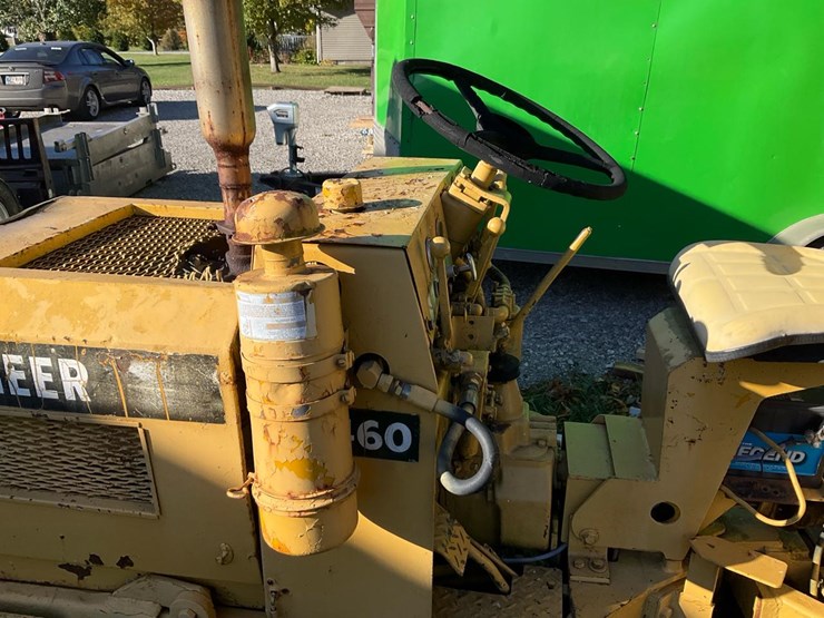 #1365-•-vermeer-m-460-ride-on-trencher-image-16