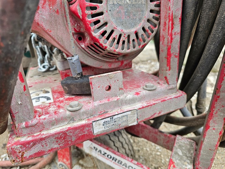 #16800-•-razorback-concrete-power-sprayer-image-9