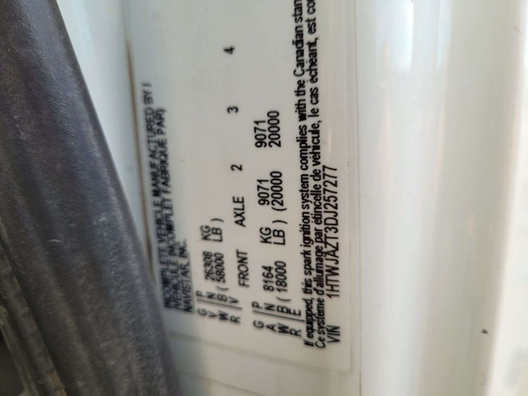 2013-international-harvester-sx525-truck-bucket-truck-image-29