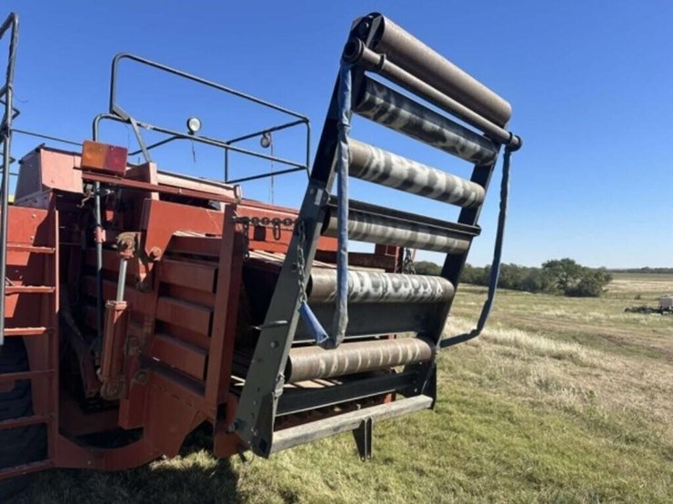 hesston-4790-image-3