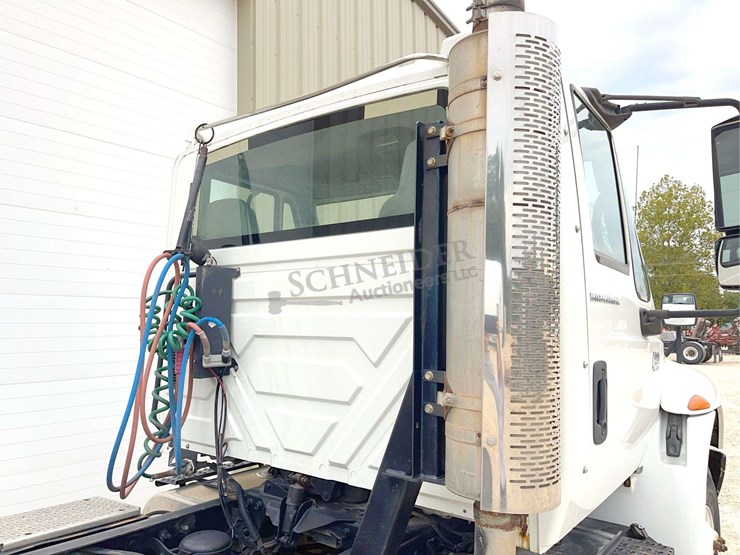 2007-international-durastar-4400-image-23