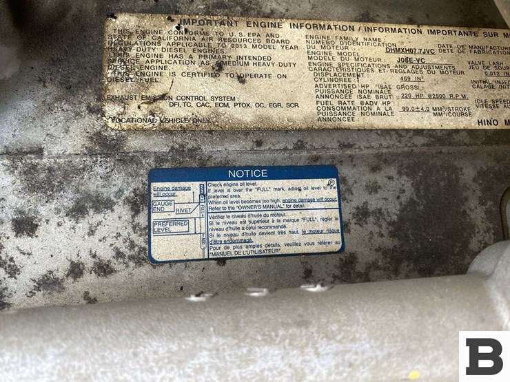 2014-hino-268-image-41
