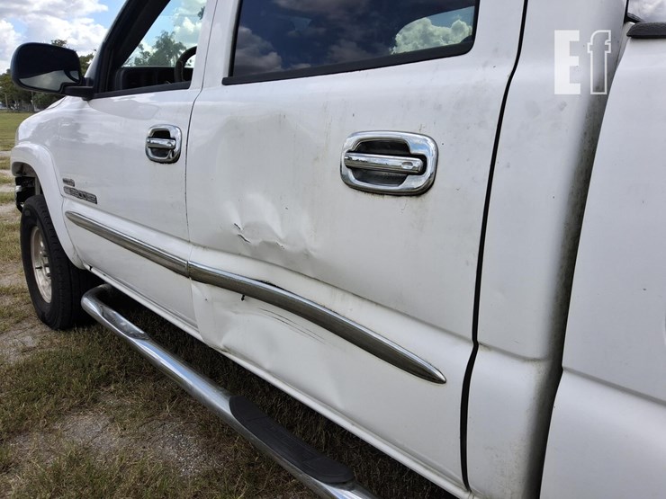 2006-gmc-sierra-2500hd-image-10