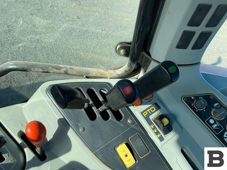 2012-massey-ferguson-5475-image-74