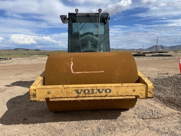 2014-volvo-sd160-vibratory-roller-image-8