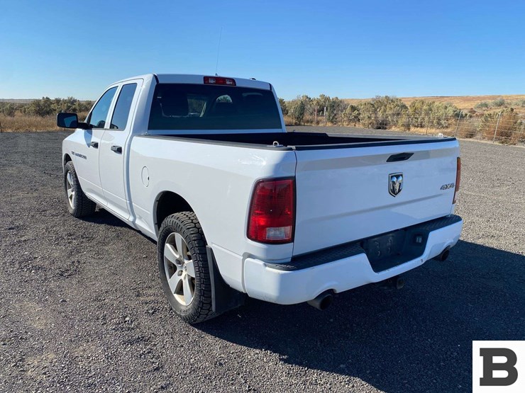 2012-ram-1500-pickup-image-3