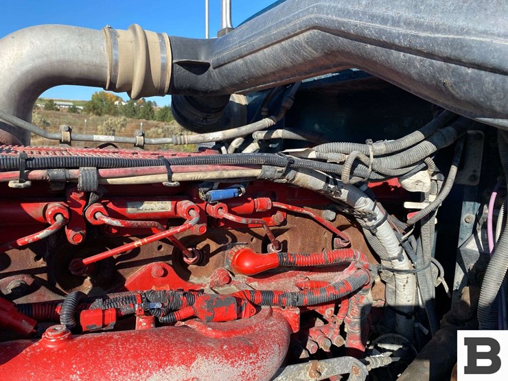 2013-peterbilt-367-image-46