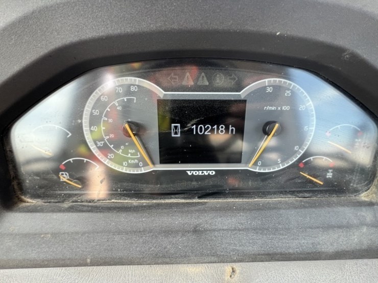 2021-volvo-a60h-image-34