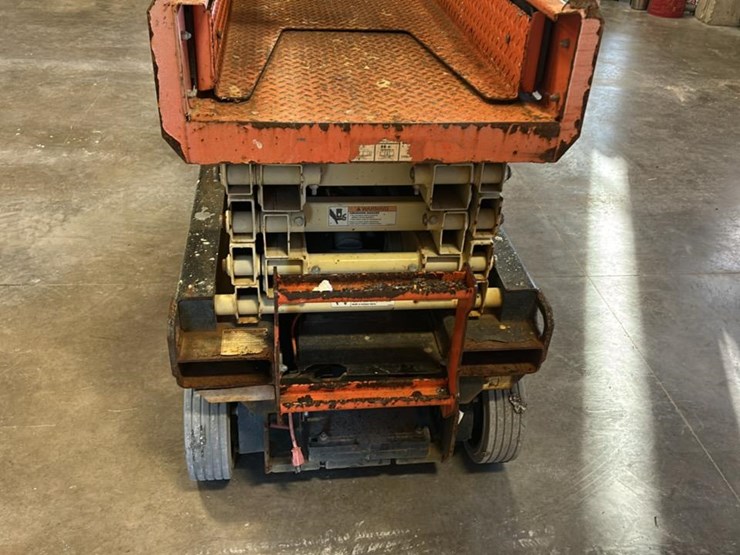 2018-jlg-1932r-image-12