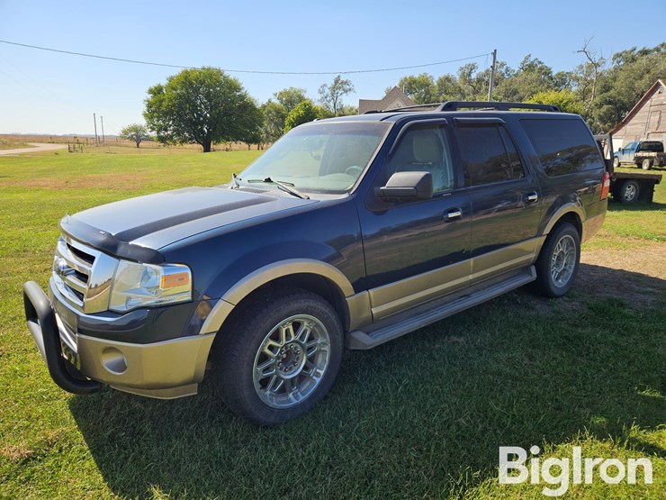 2014-ford-expedition-xlt-image-1