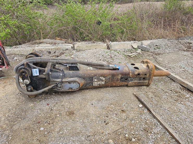#16803-•-caterpillar-h140ds-hydraulic-hammer-breaker-image-1