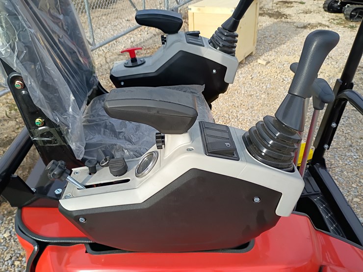 #l57-006-•-2025-tpm-16-mini-excavator-(gasoline)-image-13