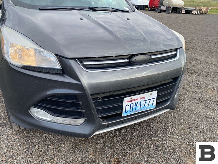 2015-ford-escape-image-8