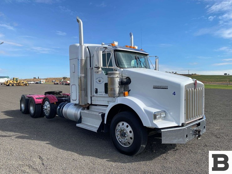 2013-kenworth-t800-image-8