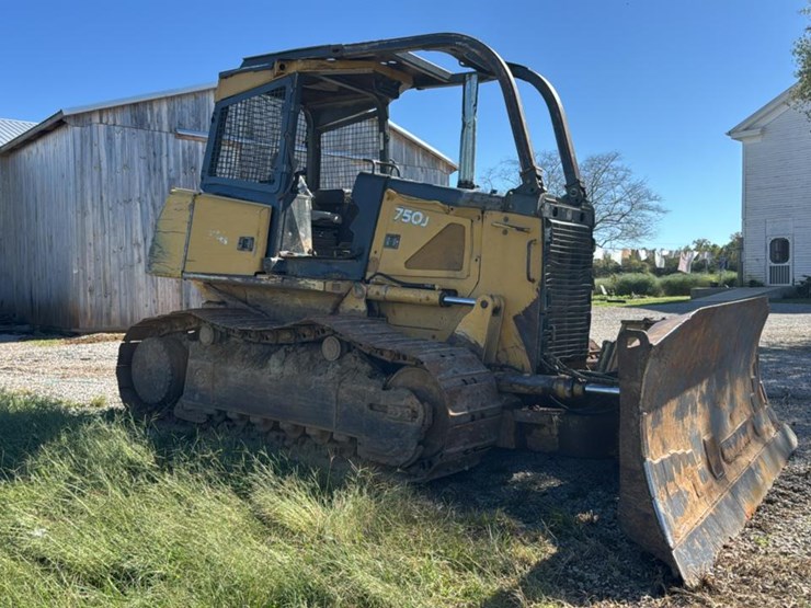 2008-deere-750j-xlt-image-10