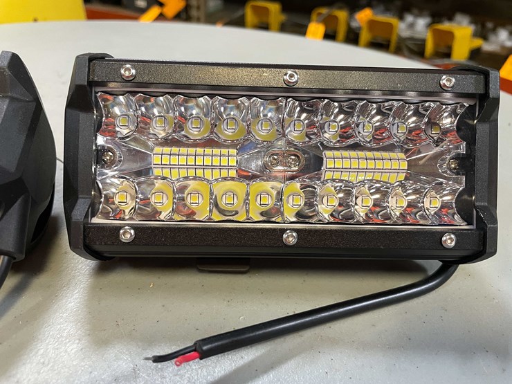 #8530-•-(2)-led-6-1/2"-long-work-lights,-12/24vdc-(pr12)-image-10