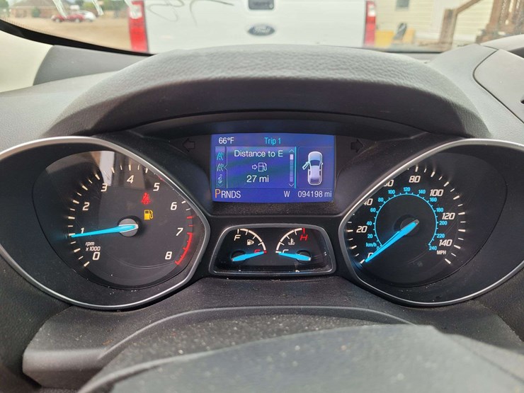 2014-ford-escape-se-image-18