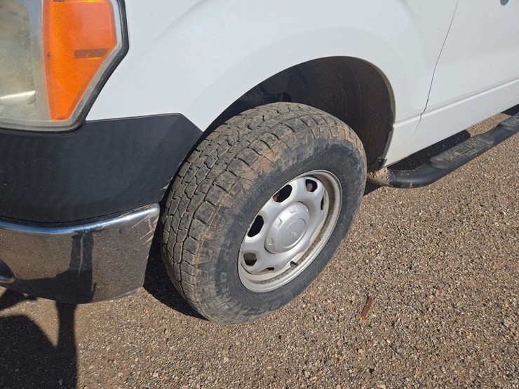 2013-ford-f150-xl-image-8