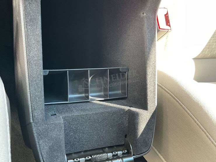 2013-ford-explorer-image-39