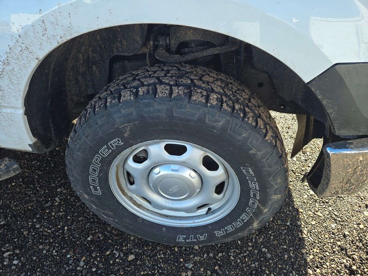 2013-ford-f150-xl-image-7