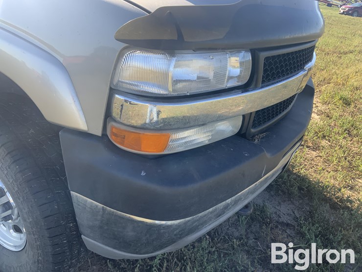 2002-chevrolet-silverado-2500-image-12