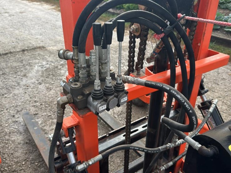 #1356-•-walk-behind-panther-forklift-image-8