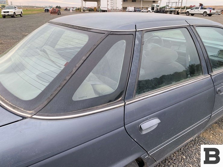 1994-mercury-sable-sedan-image-16