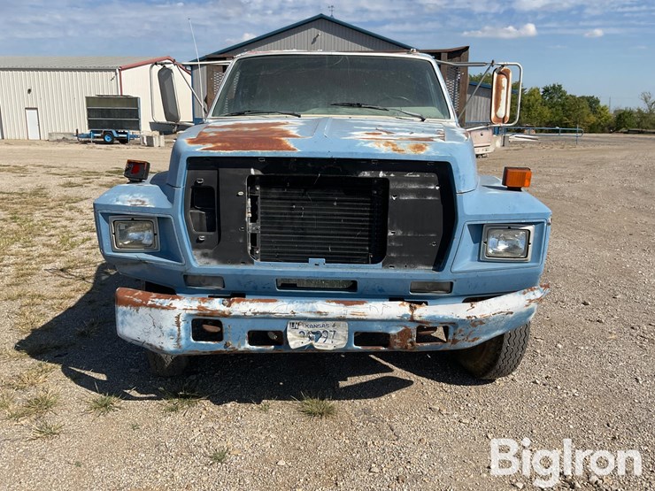 1990-ford-f600-image-2