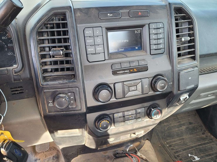 2017-ford-f150-image-10