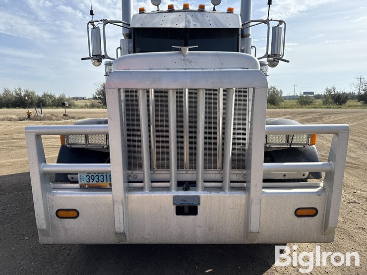 2005-peterbilt-378-image-9