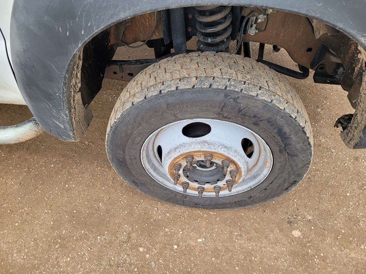 2012-ford-f550-image-15