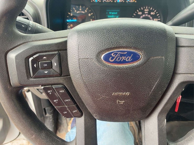 2016-ford-f150-xl-image-11