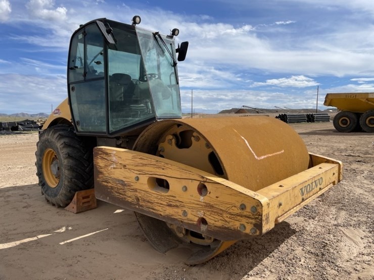 2014-volvo-sd160-vibratory-roller-image-7