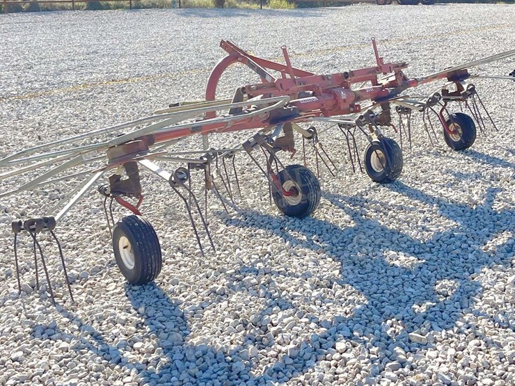 hesston-3717-image-6