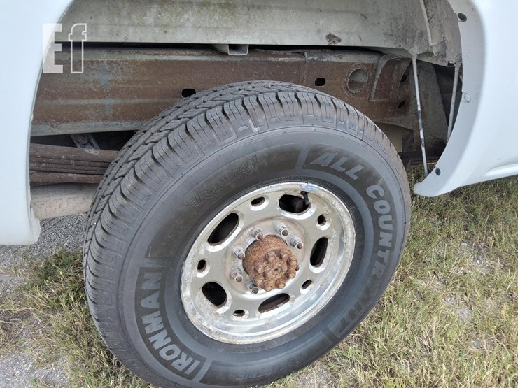 2006-gmc-sierra-2500hd-image-14