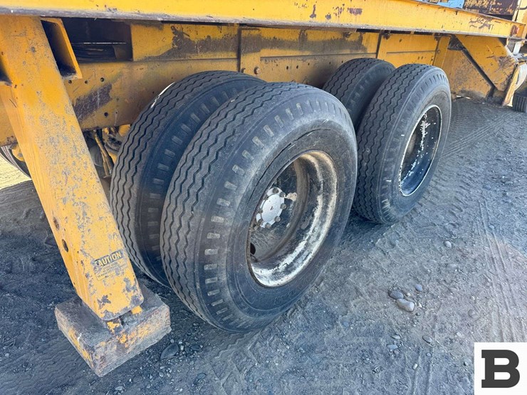 1969-mack-boom-truck-image-29