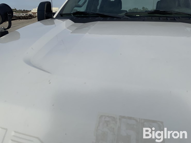 2019-ford-f350-xl-image-11